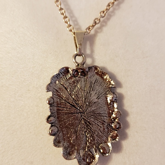 Handcrafted 18” Lady Rose Tan Cameo Necklace - Picture 2 of 7